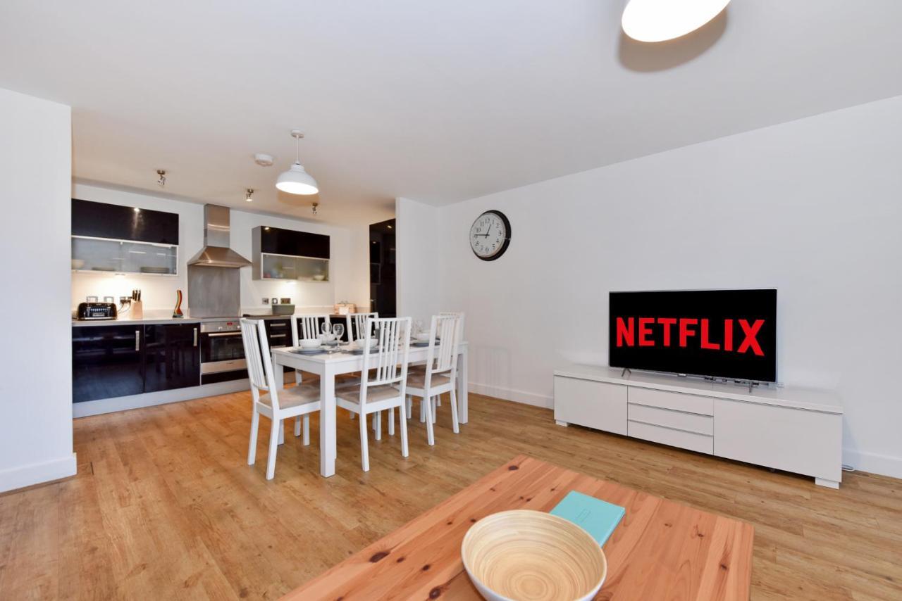 The Vizion Serviced Apartments From Pincott Properties - Free Parking, Private Balcony, And Wifi Milton Keynes Eksteriør billede