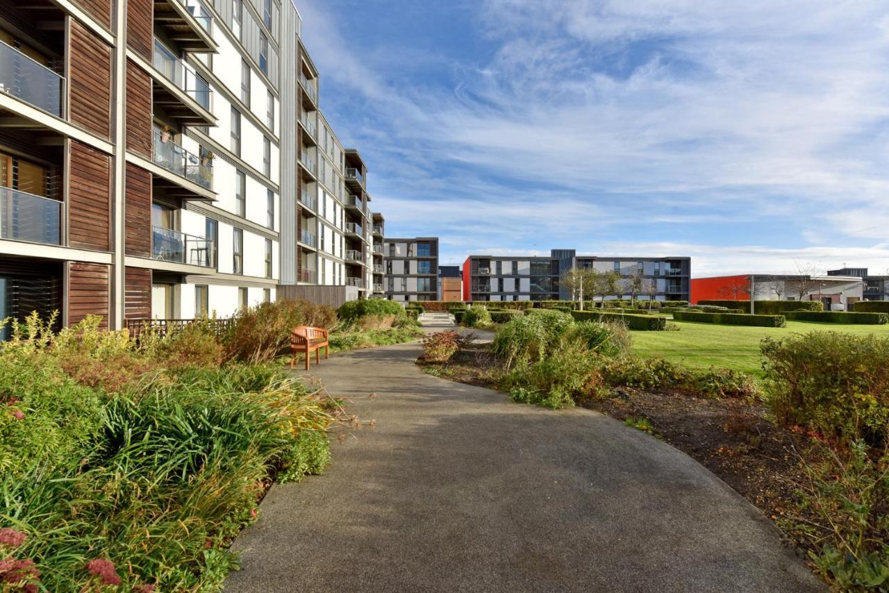 The Vizion Serviced Apartments From Pincott Properties - Free Parking, Private Balcony, And Wifi Milton Keynes Eksteriør billede