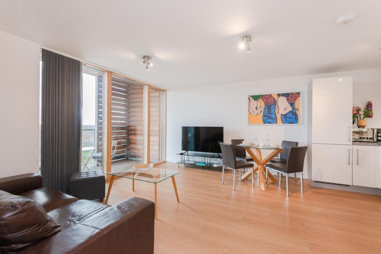 The Vizion Serviced Apartments From Pincott Properties - Free Parking, Private Balcony, And Wifi Milton Keynes Eksteriør billede
