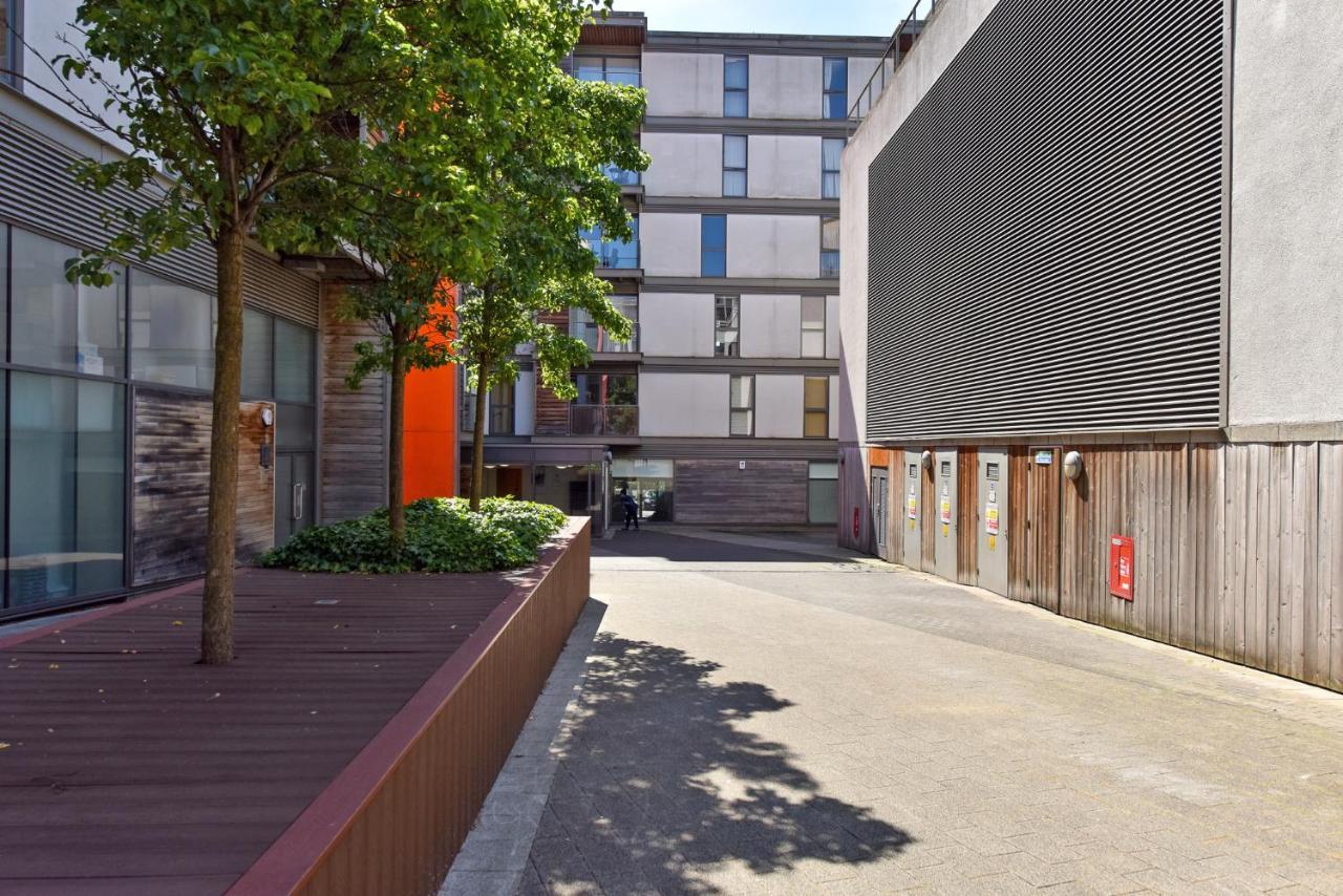 The Vizion Serviced Apartments From Pincott Properties - Free Parking, Private Balcony, And Wifi Milton Keynes Eksteriør billede