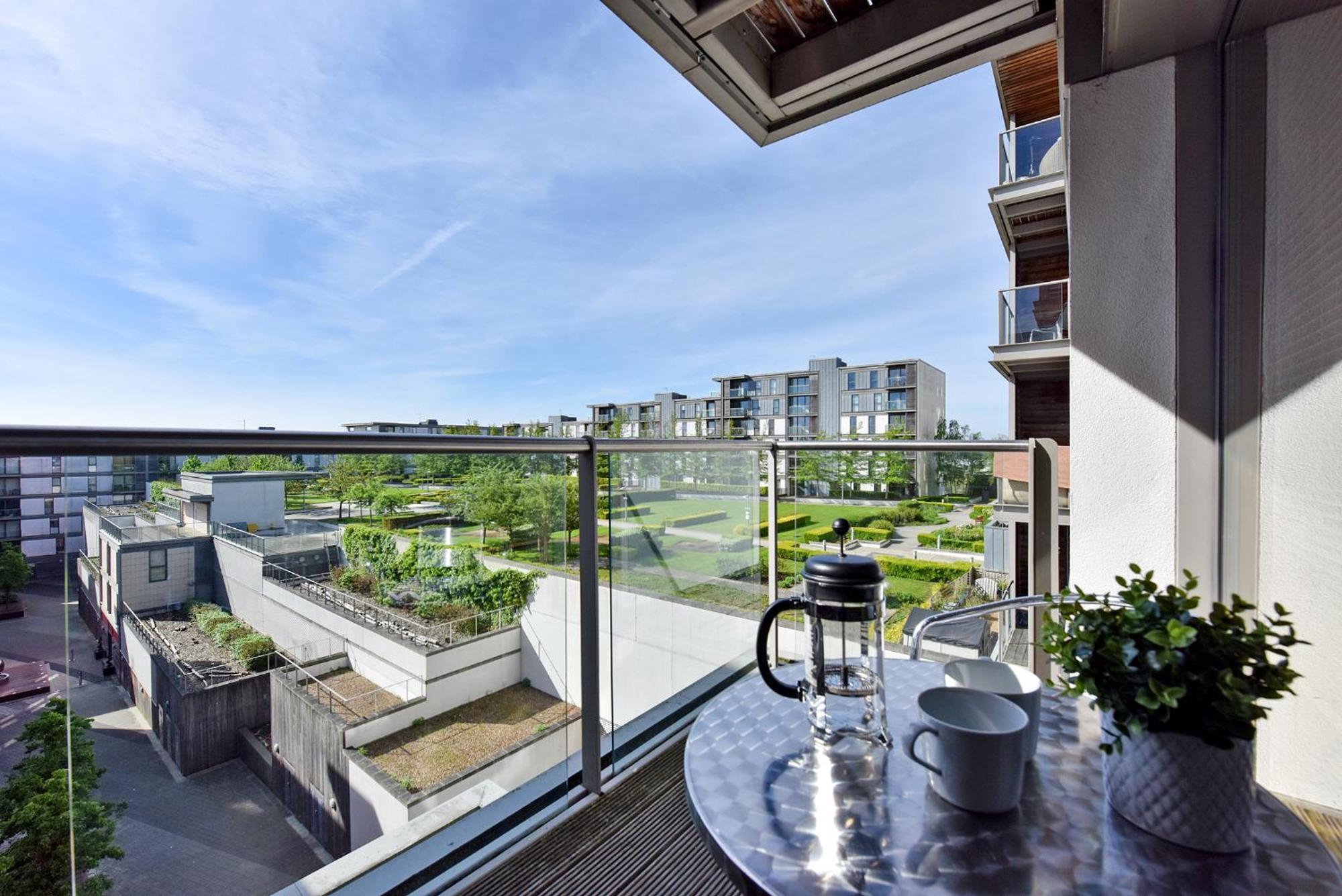 The Vizion Serviced Apartments From Pincott Properties - Free Parking, Private Balcony, And Wifi Milton Keynes Eksteriør billede