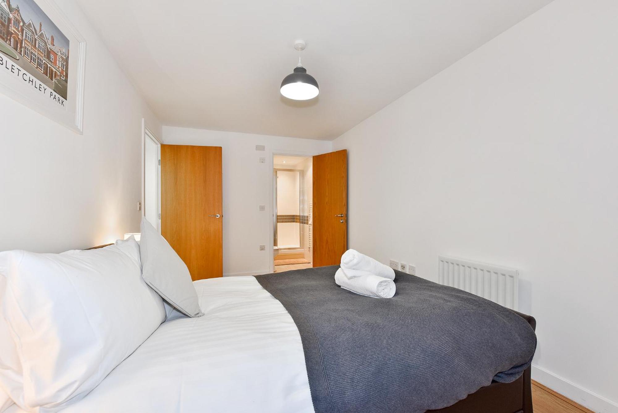 The Vizion Serviced Apartments From Pincott Properties - Free Parking, Private Balcony, And Wifi Milton Keynes Værelse billede
