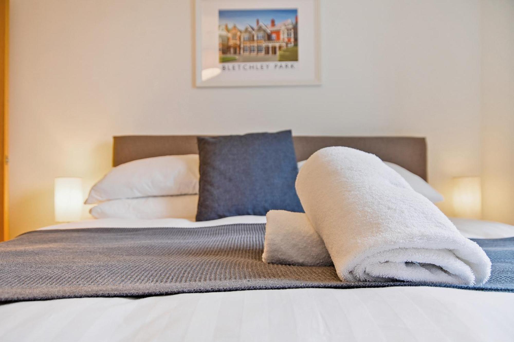 The Vizion Serviced Apartments From Pincott Properties - Free Parking, Private Balcony, And Wifi Milton Keynes Eksteriør billede